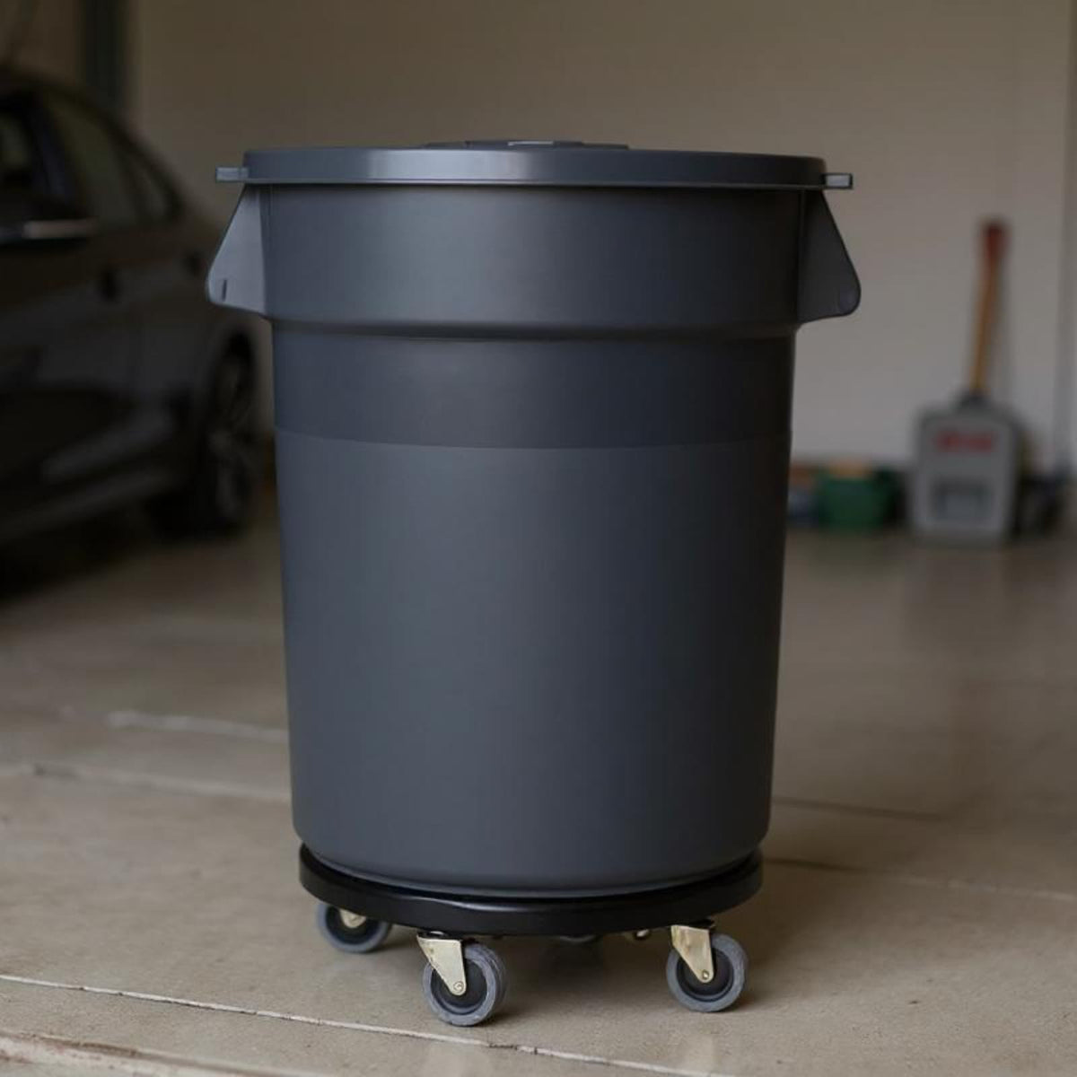 32 Gallon Outdoor Trash Can with Wheels R1133